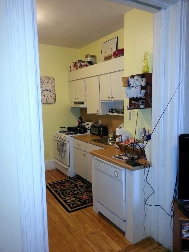 property at 839 Willow Ave