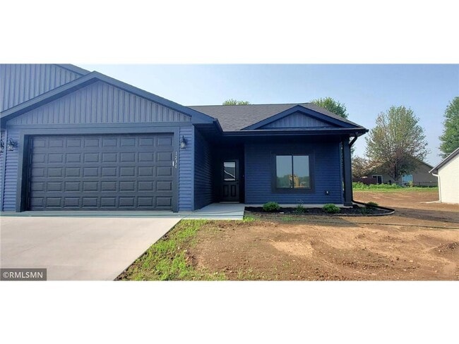 1230-1232 Wisteria Ln