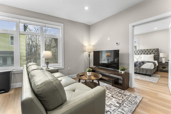 394 McGrath Hwy, Unit ID1364692P in Somerville, MA - Building Photo - Building Photo