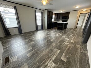 38087 Johannes Dr in Clinton Township, MI - Building Photo - Building Photo