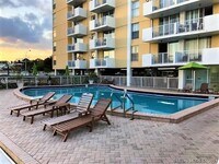 2000 NE 135th St photo'