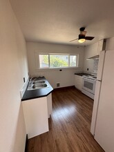 4806 SE 76th Ave, Unit 4806 in Portland, OR - Foto de edificio - Building Photo