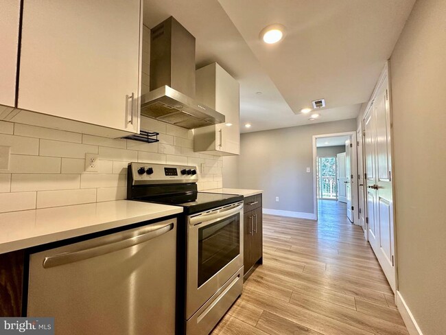 1741 Fontain St in Philadelphia, PA - Building Photo - Building Photo