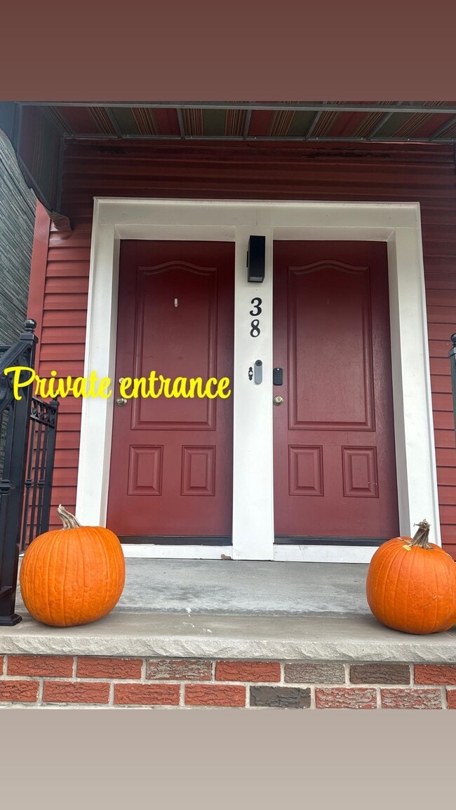 38 Gates Ave in Jersey City, NJ - Building Photo - Building Photo