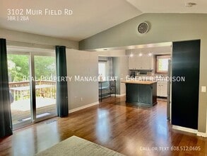 3102 Muir Field Rd in Madison, WI - Building Photo - Building Photo