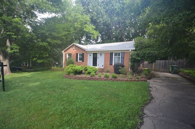 5815 Windham Dr in Raleigh, NC - Building Photo - Building Photo