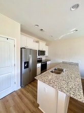 1764 Snead Dr in Sumter, SC - Foto de edificio - Building Photo