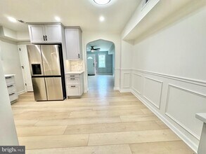 1010 Bashford Ln in Alexandria, VA - Building Photo - Building Photo