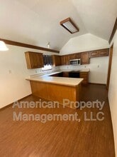 7704 S Hudson Ave in Tulsa, OK - Building Photo - Building Photo