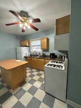 2136 W 18th Pl, Unit 3 in Chicago, IL - Building Photo - Building Photo