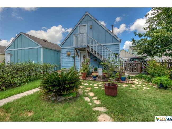 property at 425 Shadow Point