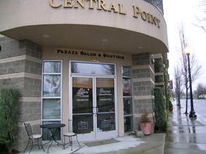 Central Point in Gresham, OR - Building Photo - Building Photo