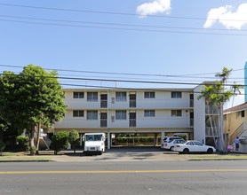 2740 Date St in Honolulu, HI - Building Photo - Building Photo