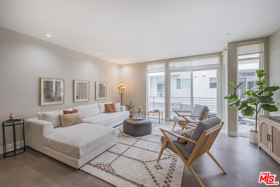 1400 N Fuller Ave in Los Angeles, CA - Building Photo