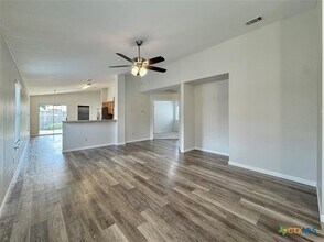 916 Gentry Dr in Leander, TX - Building Photo - Building Photo