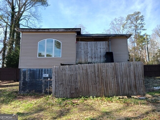 605 Bolton Rd NW in Atlanta, GA - Building Photo - Building Photo