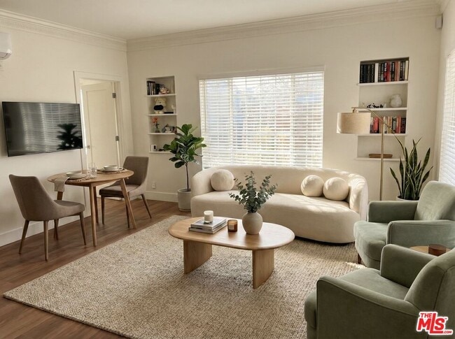 1000 S Sherbourne Dr