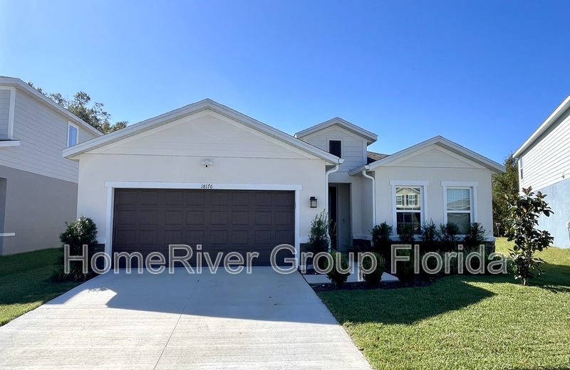 18176 Hunters Meadow Walk in Land O Lakes, FL - Building Photo