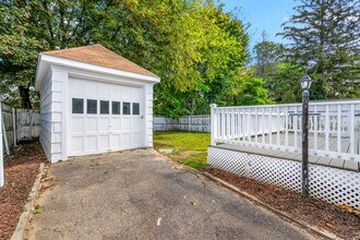 6 Howe St in North Providence, RI - Building Photo - Building Photo