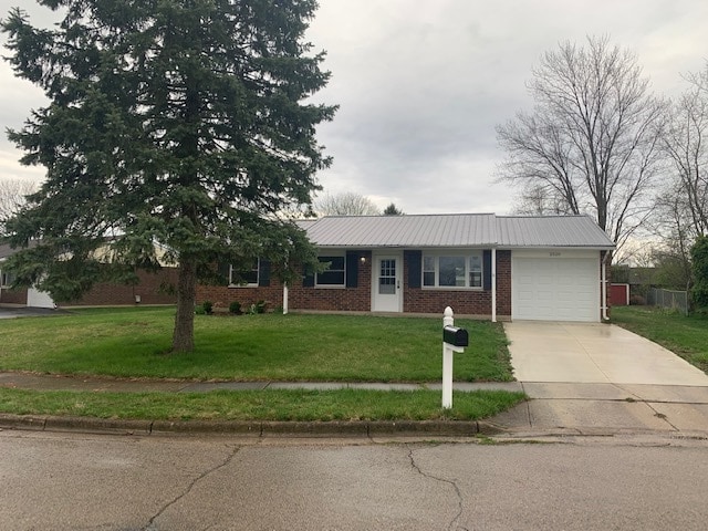property at 2520 Glenmore Ct