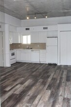 1255 NE 128th St-Unit -2 in North Miami, FL - Building Photo - Building Photo