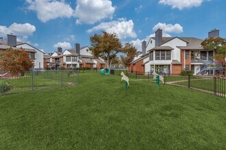 The Flats on San Felipe in Austin, TX - Building Photo - Building Photo