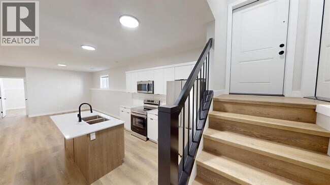 10201-10126 126 Ave in Grande Prairie, AB - Building Photo - Building Photo