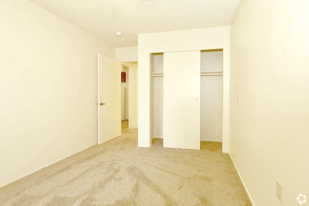 Del Dayo Senior Apartments in Carmichael, CA