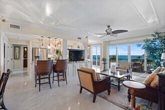 2000 Jimmy Buffett Mem Hwy in Jupiter, FL - Building Photo - Building Photo