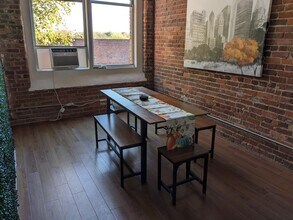 201 S Hoskins Rd, Unit Rare Loft Living in Charlotte, NC - Building Photo - Building Photo