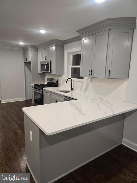 135 N 15th St in East Orange, NJ - Building Photo - Building Photo