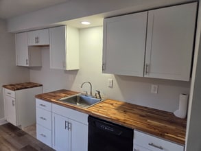 441 Rutherford Ave in Franklin, NJ - Foto de edificio - Building Photo