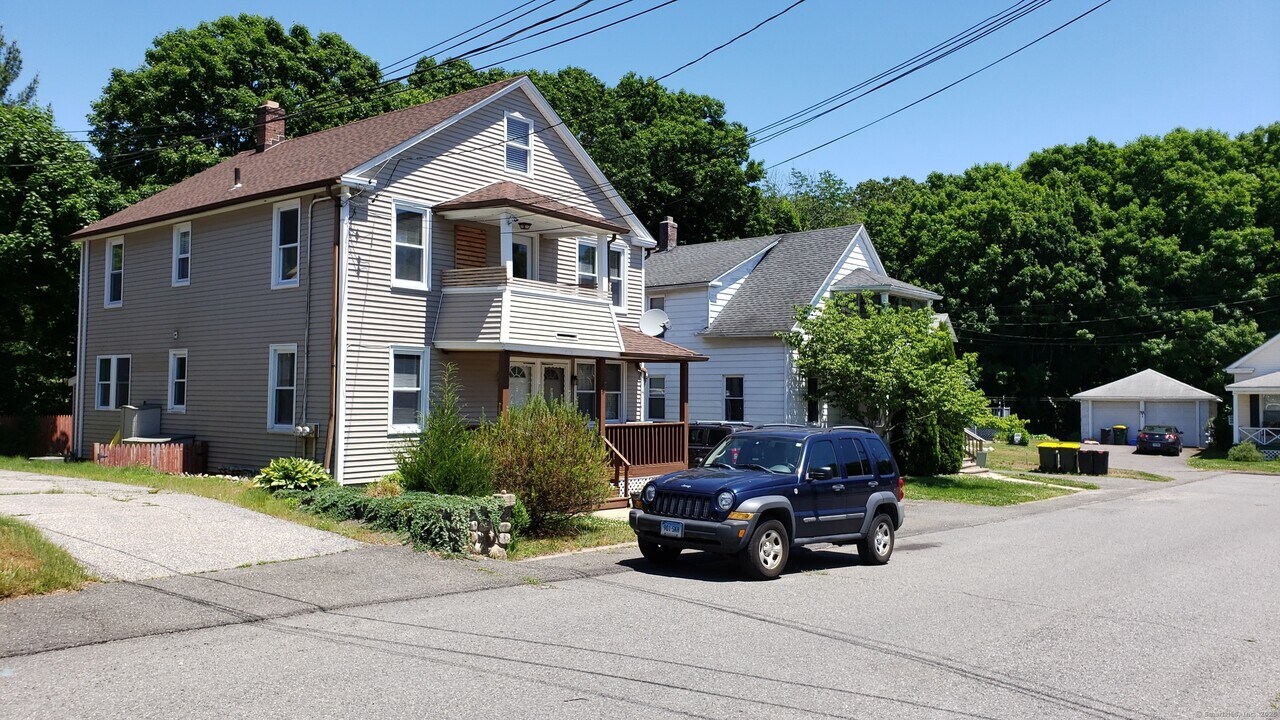 29 North St in Ansonia, CT - Building Photo
