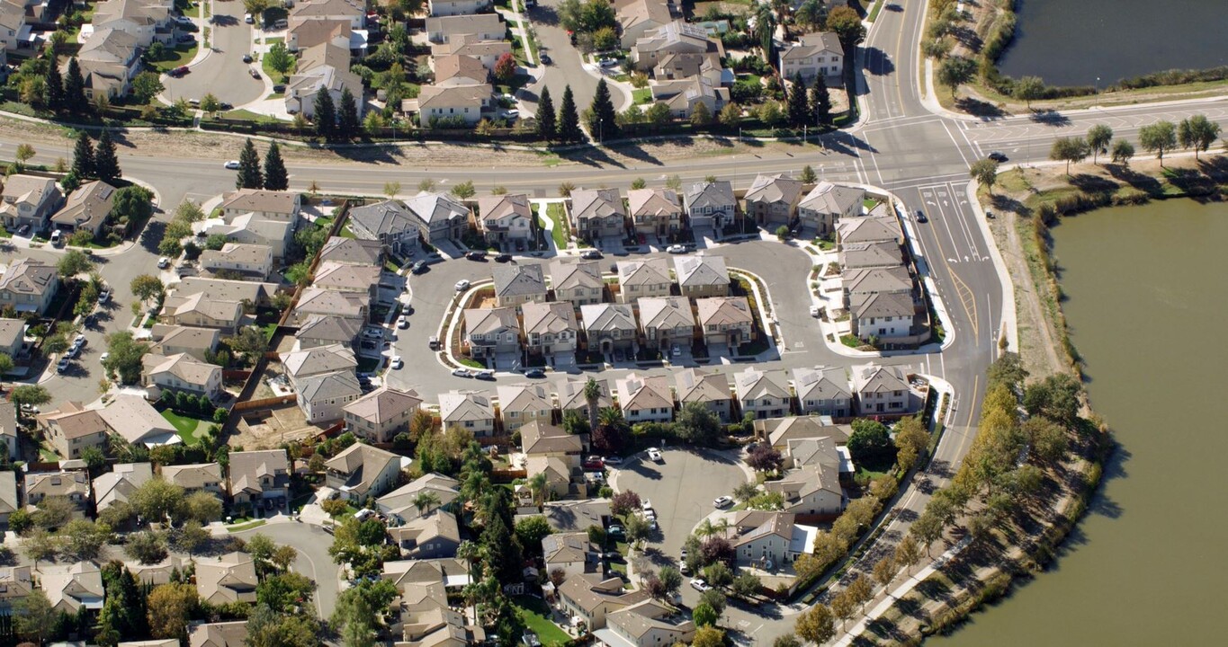 The Tides at Newport in West Sacramento, CA - Building Photo