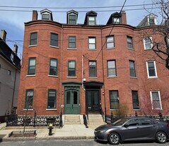 182 Webster St, Unit 2 in Boston, MA - Building Photo