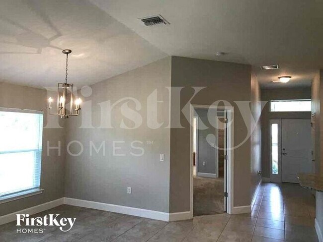 5261 Jessamine Ave in North Port, FL - Building Photo - Building Photo
