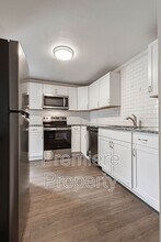 7410 E 57th St in Kansas City, MO - Building Photo - Building Photo