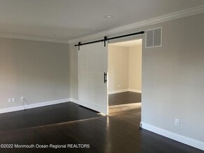 5 Stockport Way in Howell, NJ - Foto de edificio - Building Photo