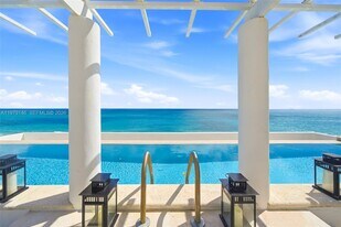 5801 Collins Ave in Miami Beach, FL - Building Photo