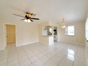 1018 S 29th Ave in Hollywood, FL - Building Photo - Building Photo