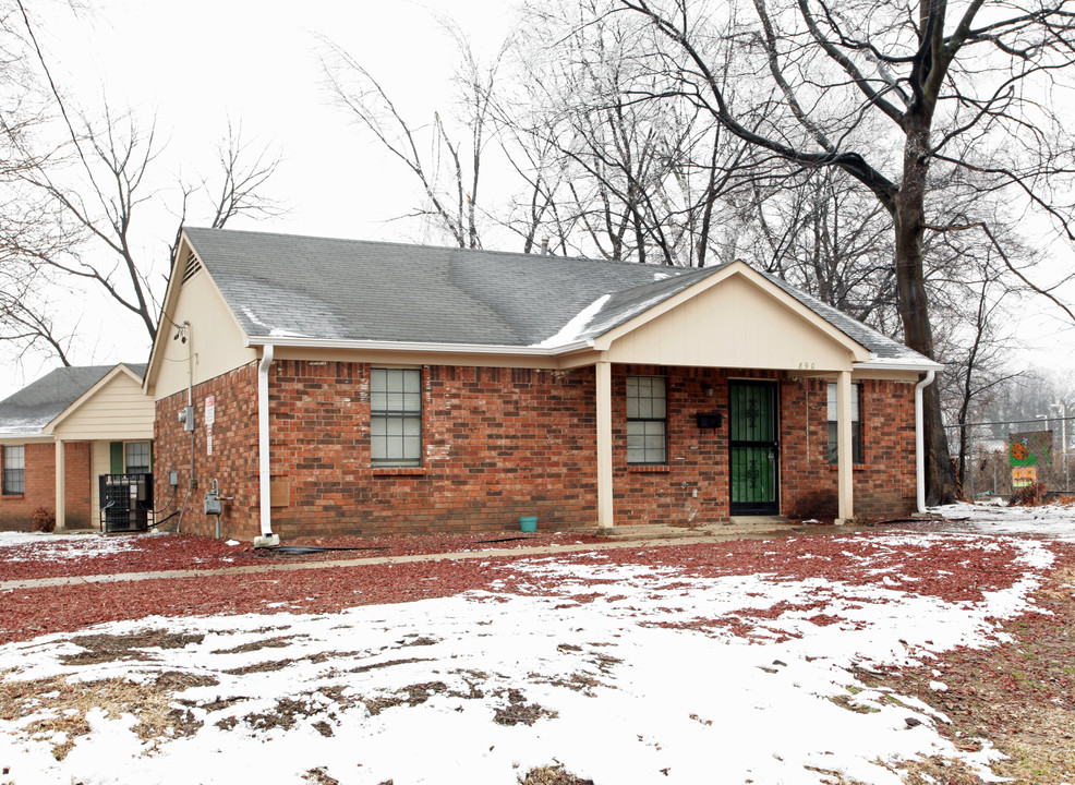 874-890 Estival Pl in Memphis, TN - Building Photo