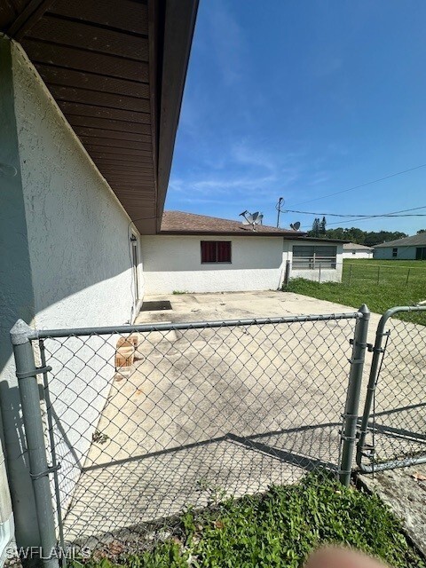 property at 2175 Wyandotte Ave