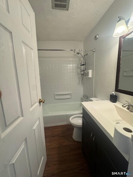 250 N Bishop Ave, Unit 19 in Bridgeport, CT - Building Photo - Building Photo