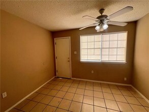 7800 Read Blvd in New Orleans, LA - Building Photo - Building Photo