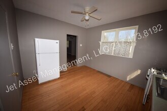 216 E Elm St in Thayer, IL - Building Photo - Building Photo