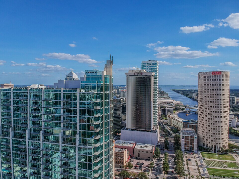 777 N Ashley Dr in Tampa, FL - Building Photo