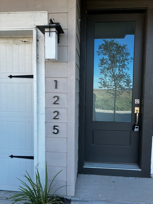 property at 1225 Marc Pl