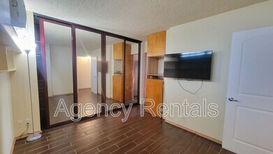2092 Kuhio Ave. in Honolulu, HI - Building Photo - Building Photo