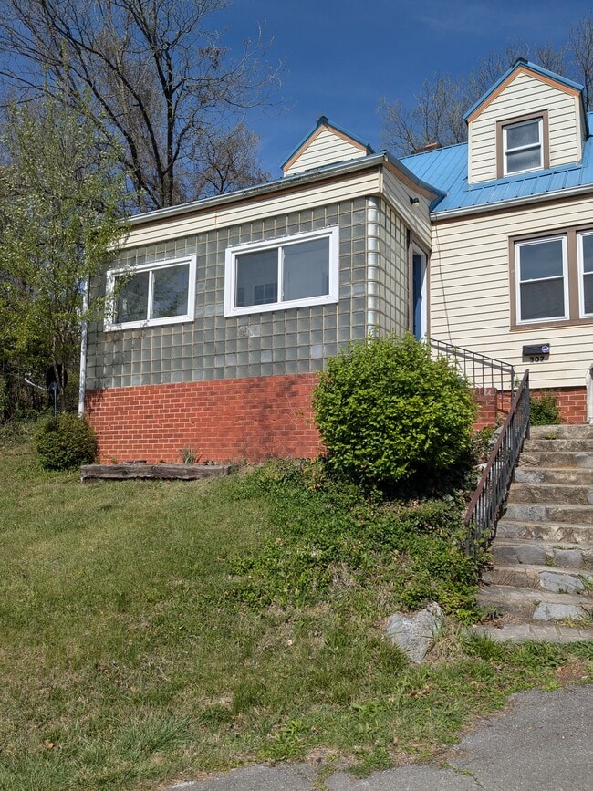 property at 307 Tusculum Blvd