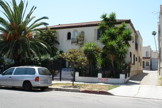 913 S Catalina St in Los Angeles, CA - Building Photo - Building Photo